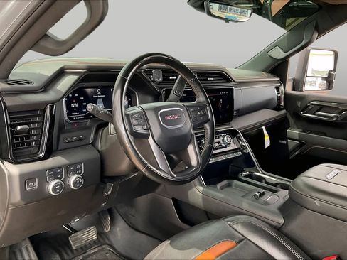 Used 2024 GMC Sierra 2500 AT4 w/ AT4 Premium Plus Package AWD/4WD image 18
