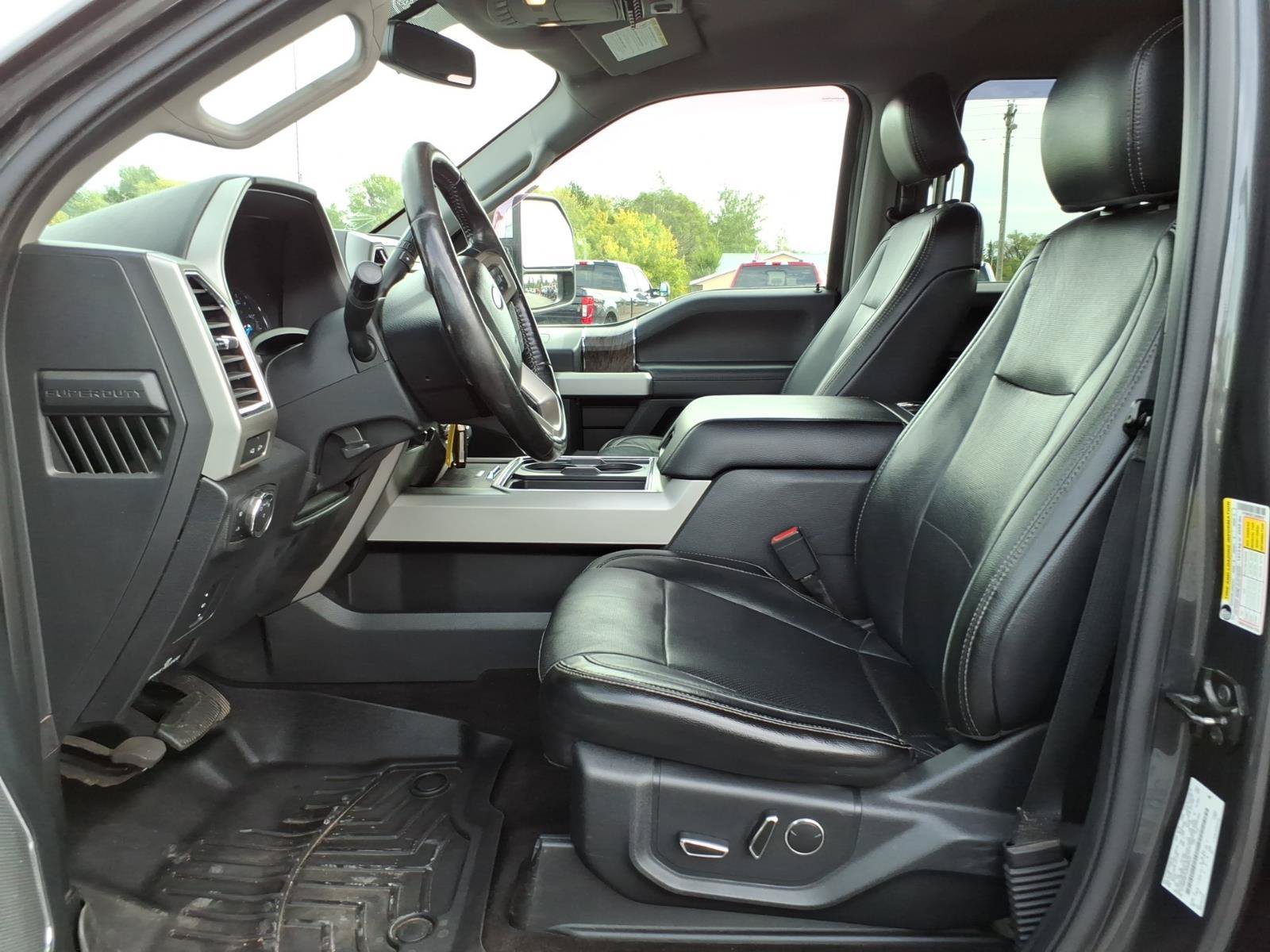 Used 2018 Ford F350 Lariat w/ Chrome Package AWD/4WD image 13