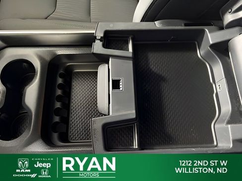 Used 2023 RAM 1500 Big Horn AWD/4WD image 26