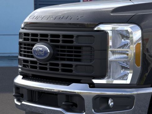 New 2026 Ford F350 XL w/ XL Chrome Package image 17