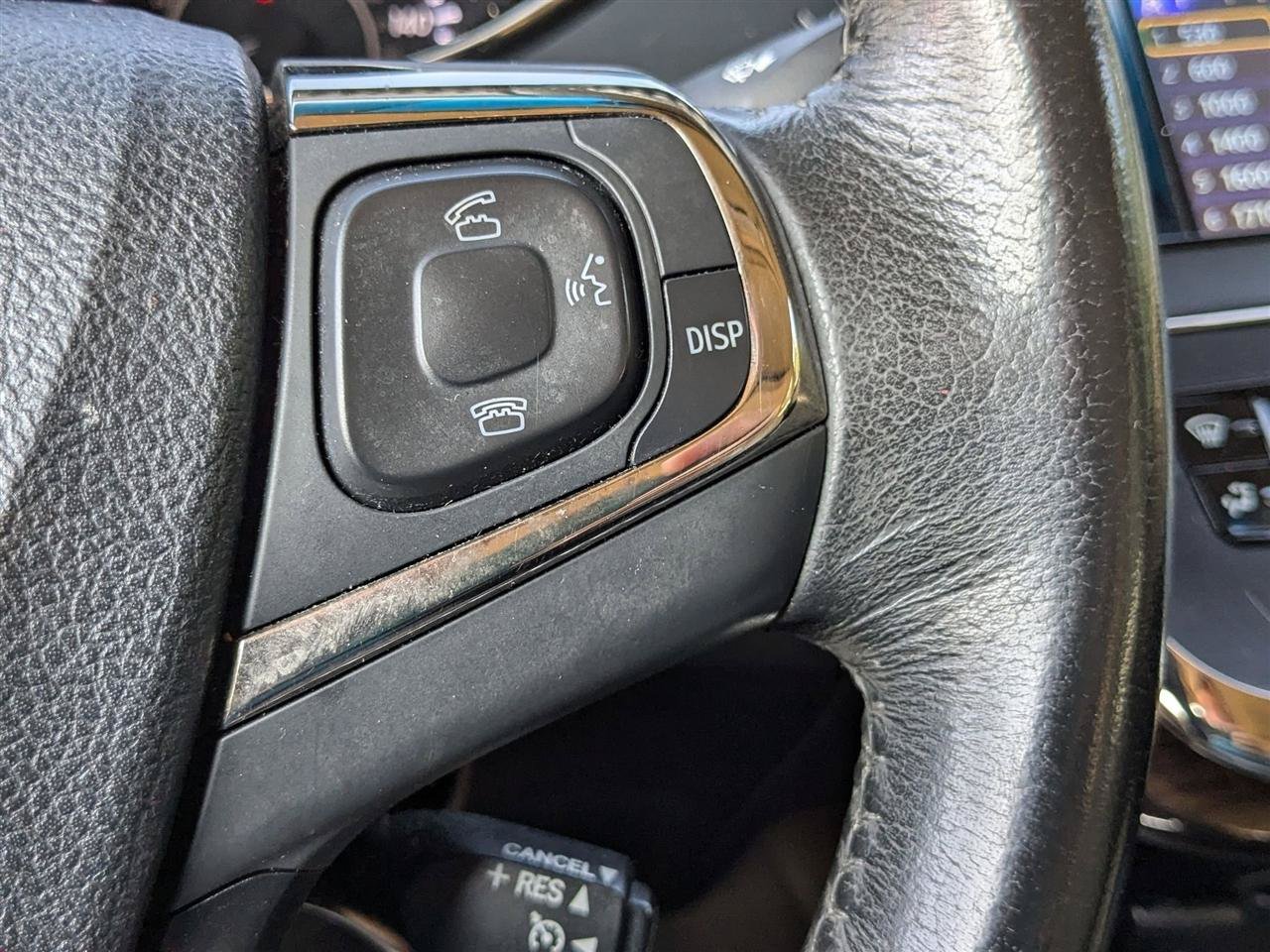 Used 2013 Toyota Avalon XLE Touring FWD image 17