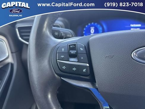 Used 2020 Ford Explorer Platinum w/ Premium Technology Package image 22