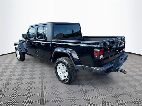 Used 2023 Jeep Gladiator Sport image 8