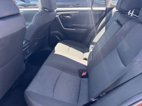 Used 2025 Toyota RAV4 XLE AWD/4WD image 20