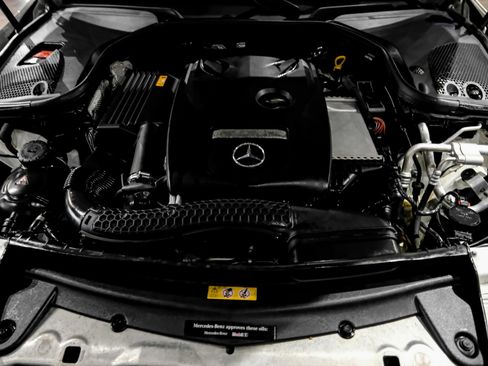 Used 2019 Mercedes-Benz E 300 4MATIC image 41