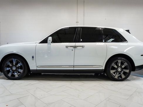Used 2020 Rolls-Royce Cullinan image 47