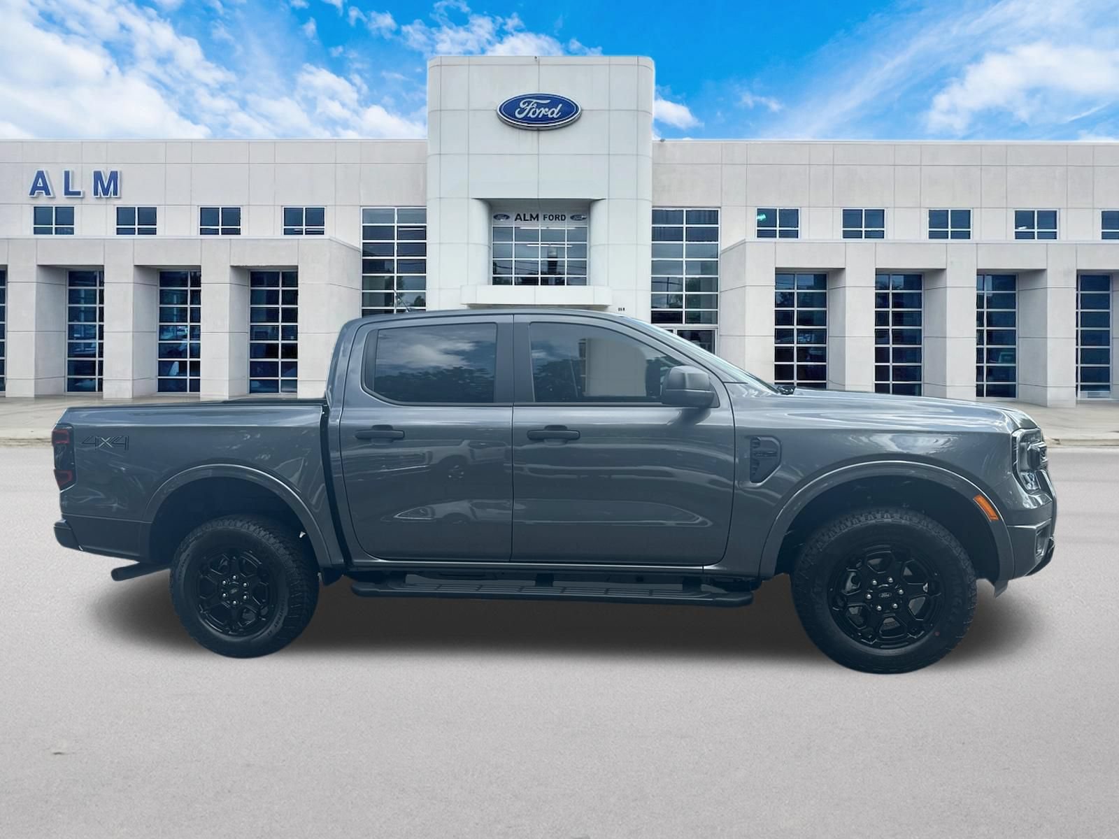 New 2026 Ford Ranger XLT w/ Black Appearance Package AWD/4WD image 5