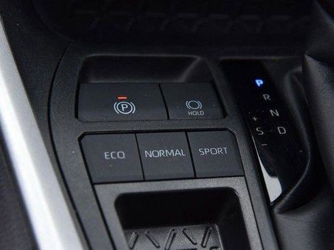 Used 2025 Toyota RAV4 XLE image 16