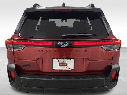 Used 2026 Subaru Outback Premium AWD/4WD image 4