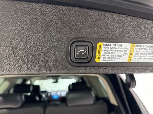 Used 2007 Cadillac Escalade AWD w/ Information Package image 38