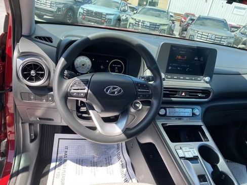 Certified 2023 Hyundai Kona SE w/ Cargo Package FWD image 9