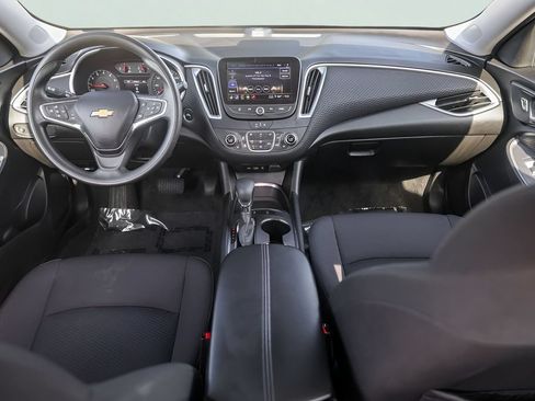 Used 2025 Chevrolet Malibu LT FWD image 27