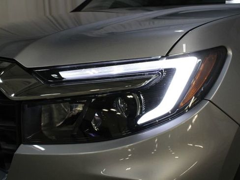 Used 2023 Honda Passport EX-L image 36