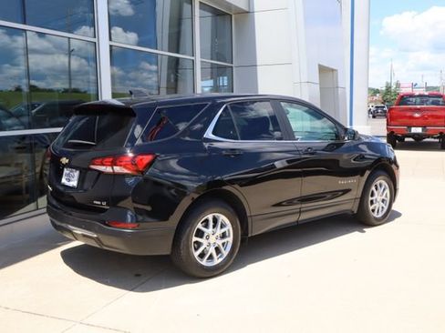 Used 2024 Chevrolet Equinox LT AWD/4WD image 3