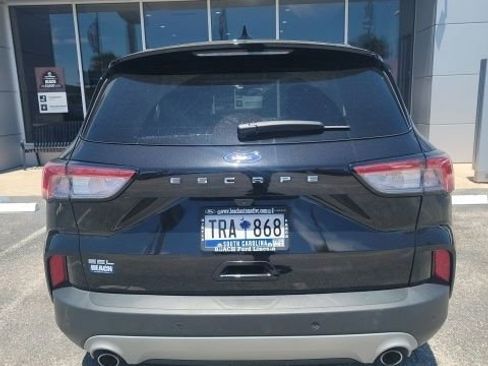 Used 2022 Ford Escape SEL w/ Technology Package FWD image 8