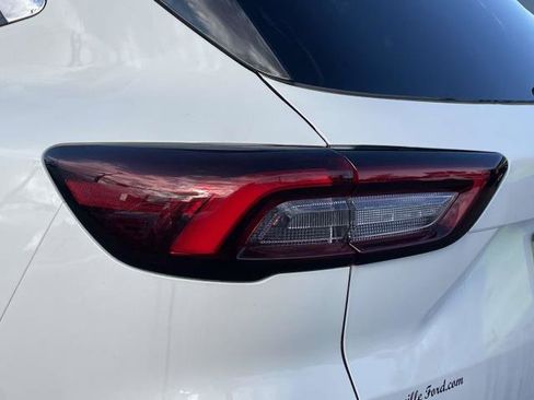 New 2023 Ford Escape SE image 9