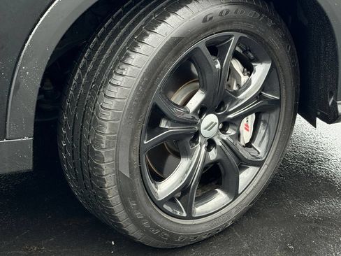 Used 2024 Dodge Hornet R/T Plus w/ R/T Blacktop Package AWD/4WD image 9