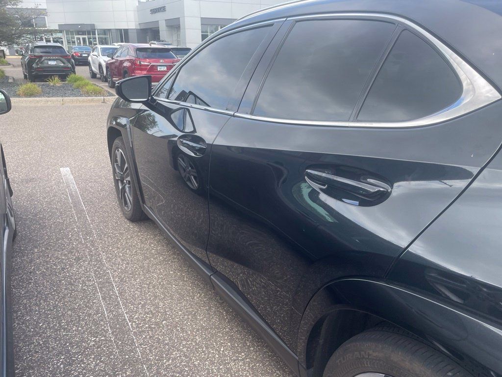 Used 2024 Lexus UX 250h AWD w/ Premium Package image 19