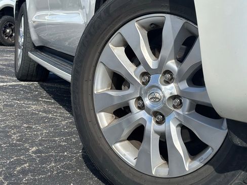 Used 2013 Toyota Sequoia Platinum image 2