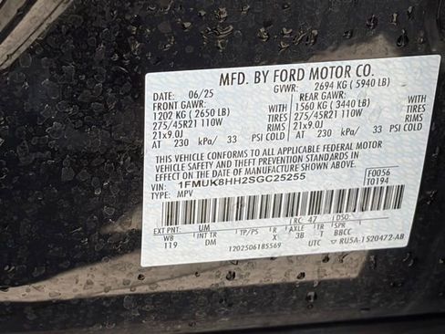 Used 2025 Ford Explorer Platinum w/ LUX Leather Package image 32