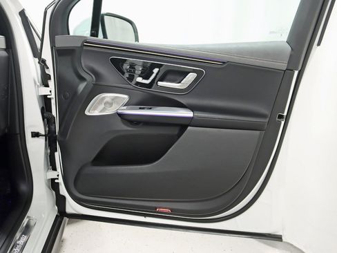 Used 2023 Mercedes-Benz EQE 350+ 4MATIC SUV w/ AMG Line Exterior Package image 34