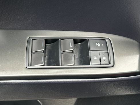 Used 2023 Lexus GX 460 Premium w/ Premium Package image 12