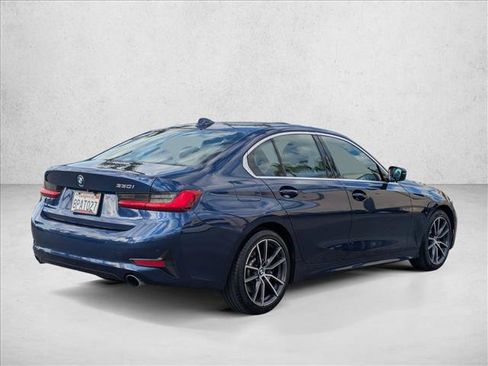 Used 2020 BMW 330i Sedan w/ Driving Assistance Package image 5