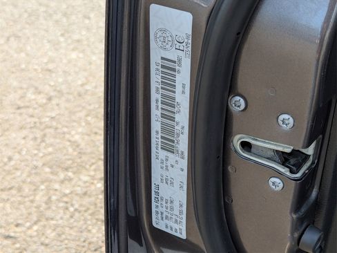 Used 2017 RAM 1500 ST w/ SXT Appearance Group image 35