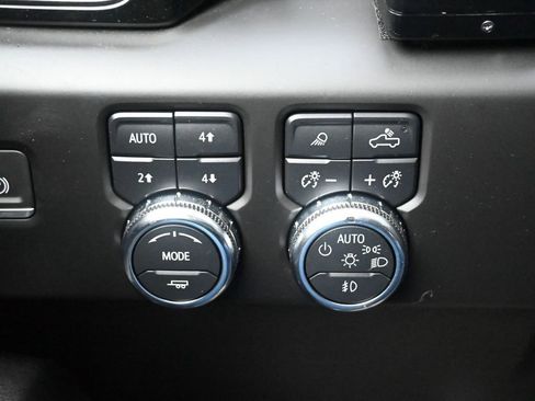 Used 2024 GMC Sierra 2500 AT4 w/ AT4 Preferred Package image 45