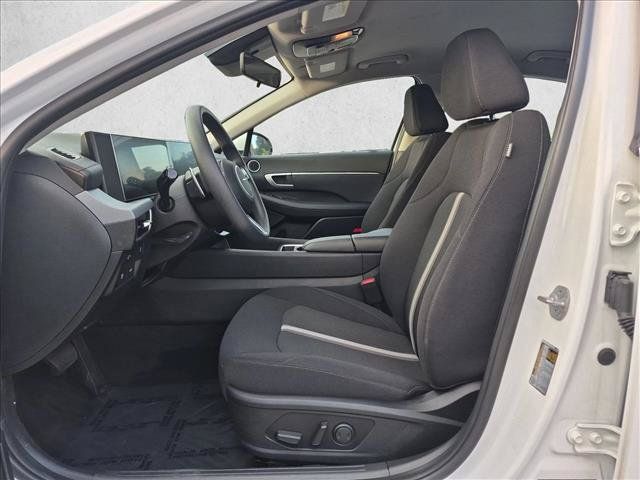 Used 2025 Hyundai Sonata SEL FWD image 15