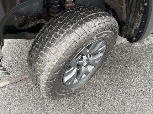 Certified 2023 Toyota Tacoma SR5 AWD/4WD image 10