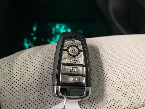 New 2026 Lincoln Nautilus Premier image 42