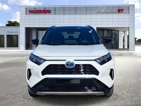 Used 2023 Toyota RAV4 XSE AWD/4WD image 2