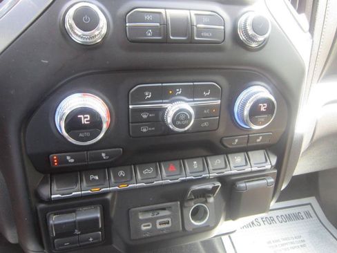 Used 2020 GMC Sierra 1500 SLE w/ SLE Value Package AWD/4WD image 17