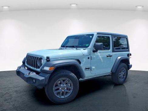 Used 2024 Jeep Wrangler Sport AWD/4WD image 2