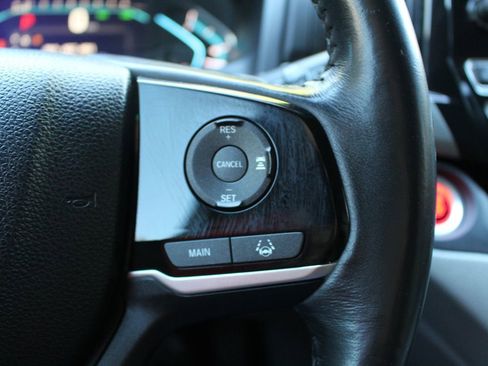 Used 2018 Honda Odyssey Touring image 25