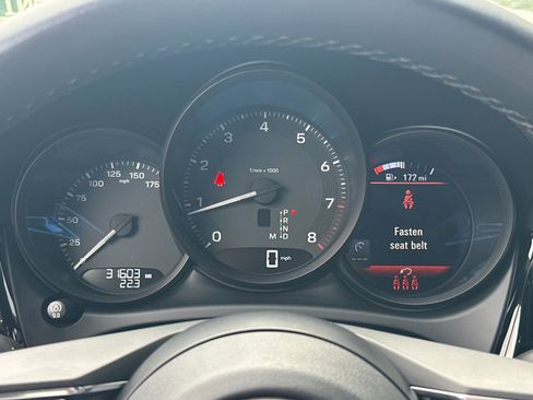 Used 2022 Porsche Macan image 24