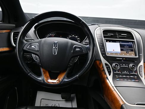 Used 2016 Lincoln MKX Reserve w/ Climate Package AWD/4WD image 14
