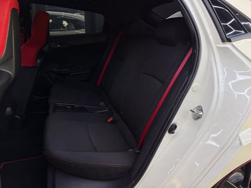 Used 2018 Honda Civic Type R image 17