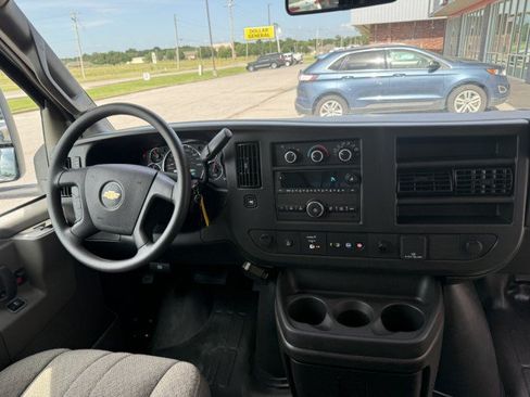 Used 2024 Chevrolet Express 3500 w/ Power Convenience Package RWD image 8