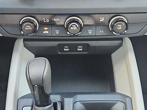 Certified 2025 Honda Accord LX image 16