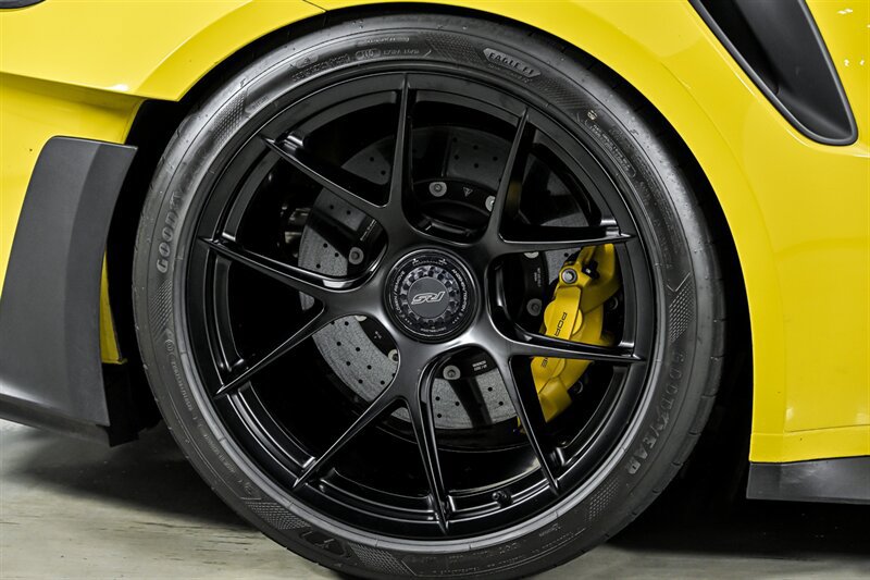 Used 2024 Porsche 911 GT3 RS RWD image 11