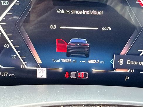 Used 2024 BMW X6 xDrive40i w/ Premium Package AWD/4WD image 40