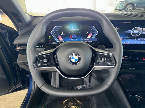 Certified 2025 BMW 530i image 21