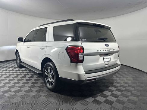 Used 2023 Ford Expedition XLT image 5