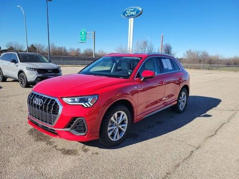 Used 2024 Audi Q3 2.0T Premium image 16