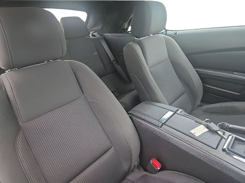 Used 2013 Ford Mustang GT RWD image 18