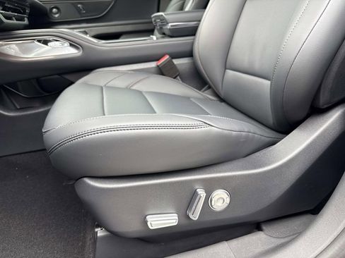 New 2026 Lincoln Nautilus Premier w/ Equipment Group 102A image 20