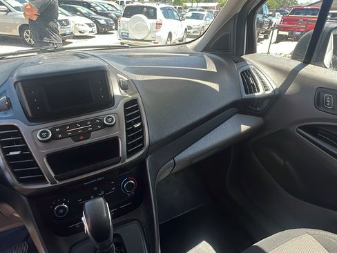 Used 2022 Ford Transit Connect XL FWD image 13