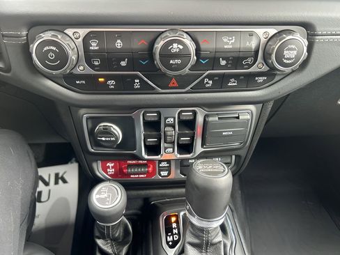 New 2025 Jeep Wrangler Unlimited Rubicon 392 image 12